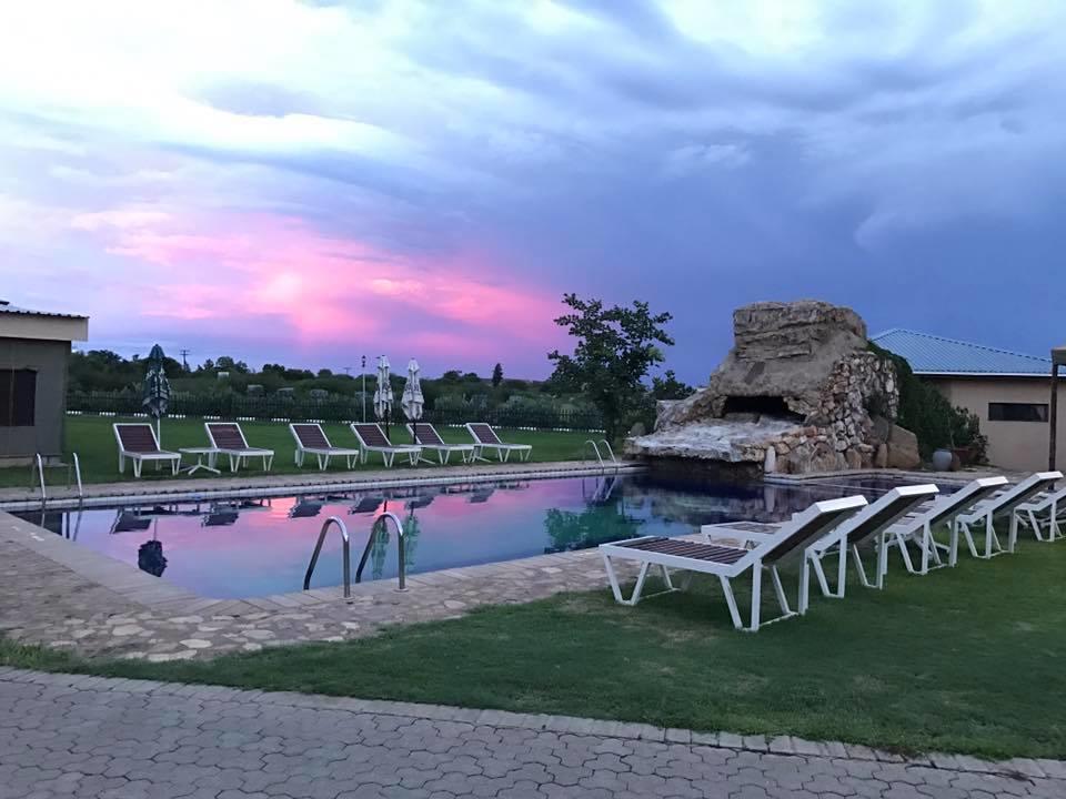Adansonia Hotel Francistown Buitenkant foto