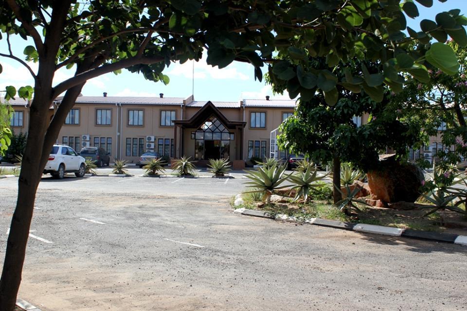 Adansonia Hotel Francistown Buitenkant foto